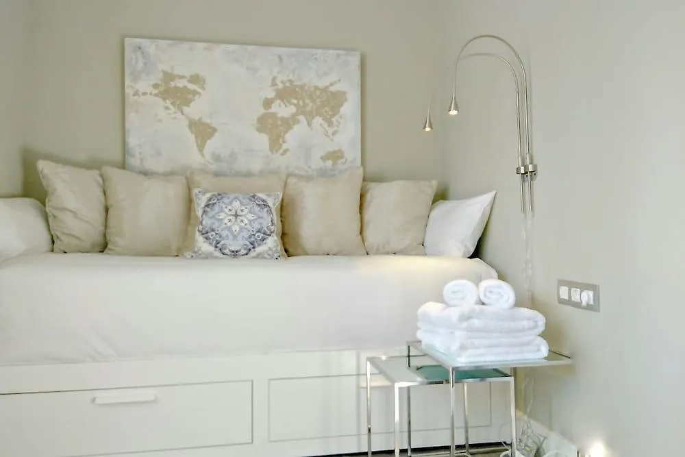 דירות ברצלונה Bizflats Batik Penthouse Pedralbes 0*,  ספרד